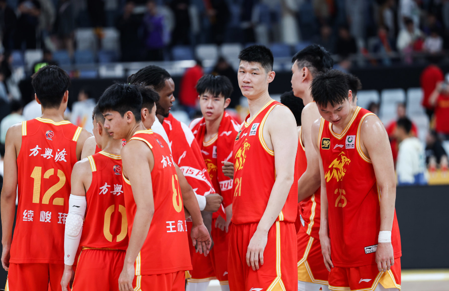 CBA变化中革新！胡金秋传承刘玉栋精神率广厦夺首冠谱写