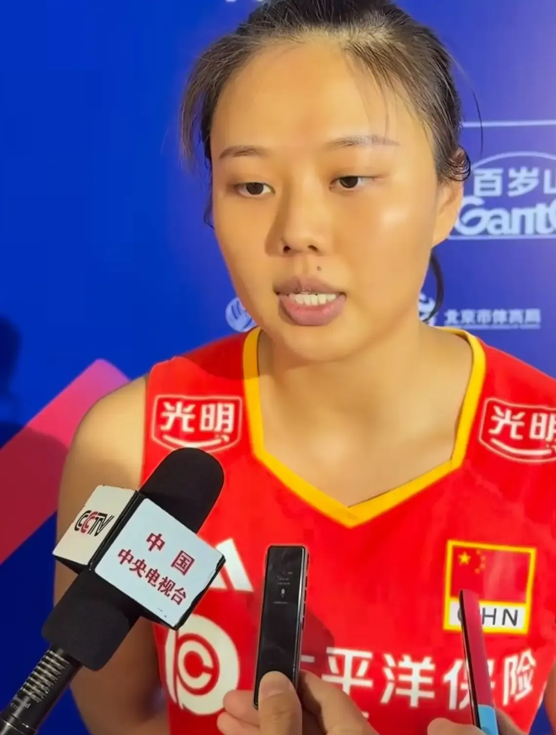 关于中国女排抵达波兰!总决赛之旅不被看好热身赛查漏补缺的信息